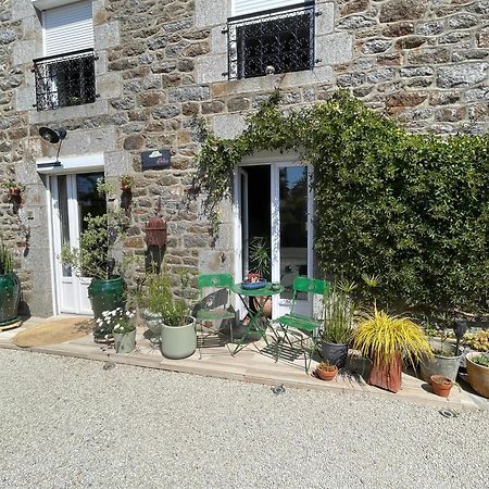 Chez Trotro Leilighet Saint-Pierre-de-Plesguen Eksteriør bilde