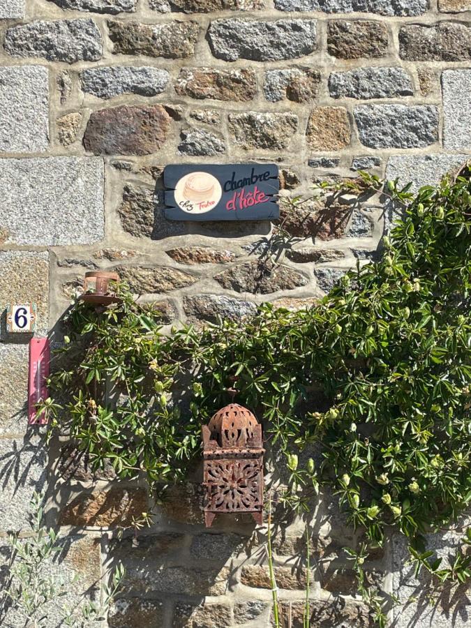 Chez Trotro Leilighet Saint-Pierre-de-Plesguen Eksteriør bilde