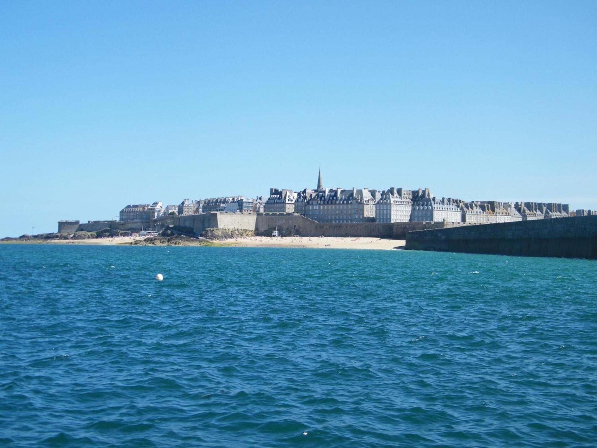 Chez Trotro Leilighet Saint-Pierre-de-Plesguen Eksteriør bilde